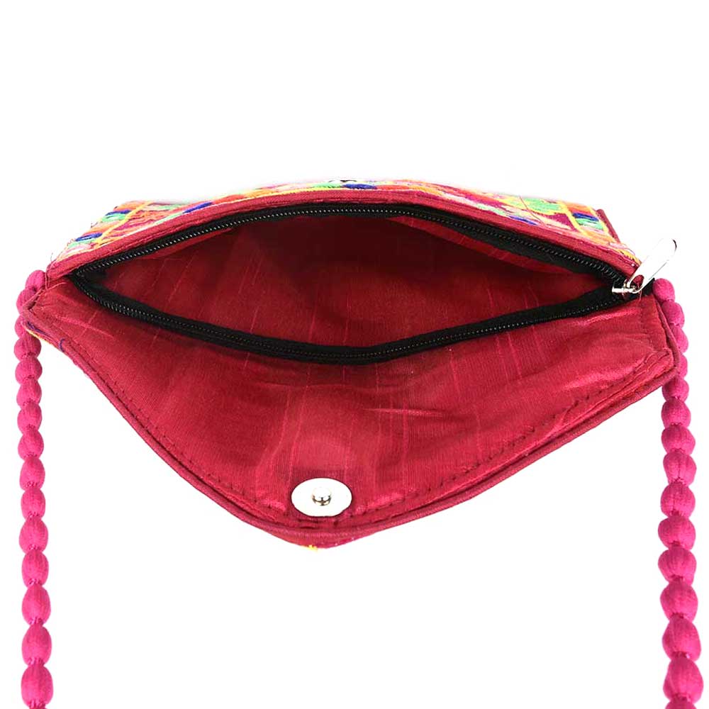 Red Dumru Dori Bag
