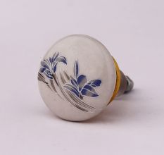 Silk Irise Flower Flat Knob