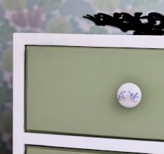 Silk Irise Flower Flat Knob