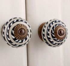 Black Striped Ceramic Knob