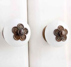 Myosotis White Ceramic Knob