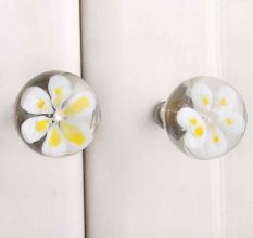 Myosotis Yellow Leaf Glass Knob 