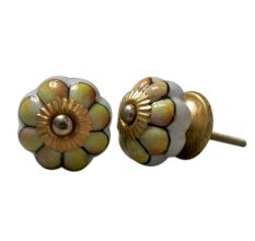 Watsonia Medium Knob