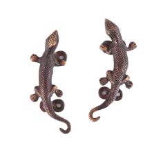 Set of 2 Lizard Figure Black Pair Bronze Door Handle