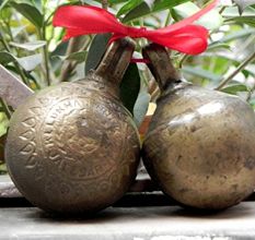 Vintage Cow Bell-01