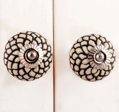 Cream Black Etched Floral Knob