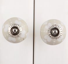 Cream White Heart Knob