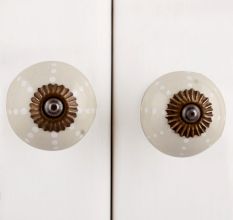 Cream White Line Dotted Knob
