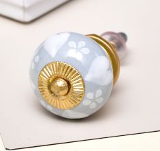 Grey White Heart Floral Knob