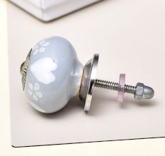 Grey White Heart Floral Knob