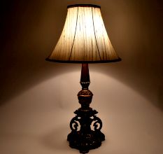 Traditional Classics Metal Table Lamp