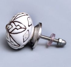 Brown Amarylis Floral Etched Ceramic Knobs