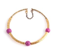 Elegant Golden Collar Necklace