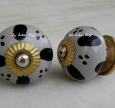 Light Grey Black Knob