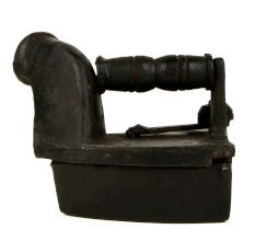 Charcoal Chimney Iron with Latch and Wooden Handle