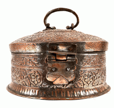India Vintage Brass Trinket Box Hand Casted