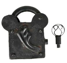 Vintage Indian Old Iron Hand Crafted Lock & Key in Working Condition
