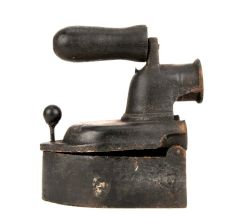 Old Rare Cast Iron Hand Crafted Burning Coal Lignite Use Cloth Iron
