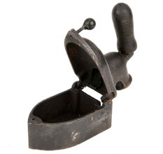 Old Rare Cast Iron Hand Crafted Burning Coal Lignite Use Cloth Iron