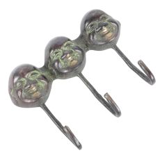 Laughing Buddha Double Cloth Three Hooks Hanger