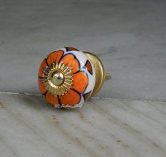 Sulfur Cinquefoil Knob