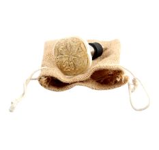 Golden Inside Flower Bone Wine Stopper