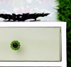 Green Daisy Knob