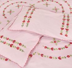 Pink Embrace  Double Cotton Red Petals Floral Design Bedsheet With Two Matching Pillow Covers