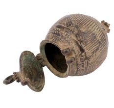 Bronze Chuna Daani