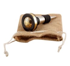 Black And Golden Brass Tiny Flower Resin Wine Stopper