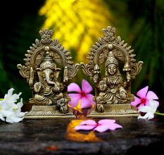 Brass Gaja Lakshmi With Kirtimukha Top