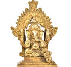 Brass Ganpati With Kirtimukha Top And Prabhavali