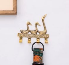 Vintage Brass Key Holder for 4 keys Wall Decor 3 Ducks Design