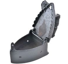 Old Iron Press With Wooden Handle