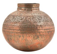 Flower Design Embossed On The Upper Part Of The belly Of The Pot