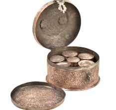 Hand Embossed Or Carved Copper Indian Pandaan With Lock Handle