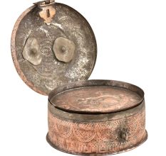 Handmade  Beaten Copper Betel Nut Pandan Box With Handle