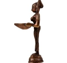 Brass Welcome Lady Holding A Lamp