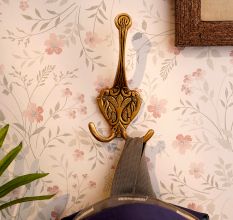 Simple Brass Engraved Floral Tri Hook Home Decoration Hook