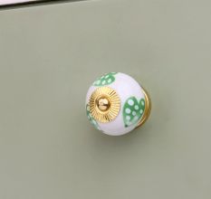Pea Green Heart Knob