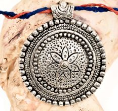 Engraved Floral Design Silver Aluminum Metal Round Pendant Jewelry