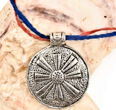 Tribal Style Round Big Flower In Centre Silver Aluminium Metal Pendant Necklace