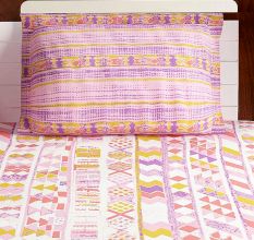 Bombay Dyeing Pink And White Abstract 120 TC Cotton Double 1 Bedsheet With 2 Pillow Covers
