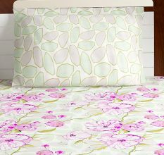 Bombay Dyeing Pink White Big Floral 180 TC Cotton Double 1 Bedsheet With 2 Pillow Covers
