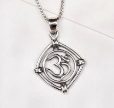 92.5 Sterling Silver Pendant Sanskrit Om Symbol Shiva's Mantra