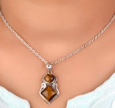 925 Sterling Silver Tiger Eye Pendant In Square And Round Shape
