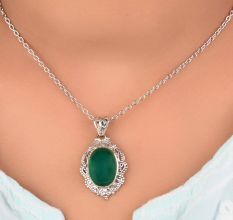 92.5 Sterling Silver Traditional Design Green Onyx Semi Precious Stone Pendant