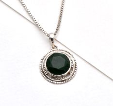 92.5 Sterling Silver Pendant Round Cut Stone Green Onyx Round Engraved Border