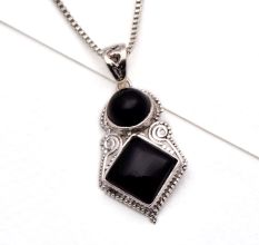 92.5 Sterling Silver Black Onyx  Pendant In Square And Round Shape