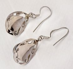 92.5 Sterling Silver Earrings Oval Black Onyx Cabochon Framed Border